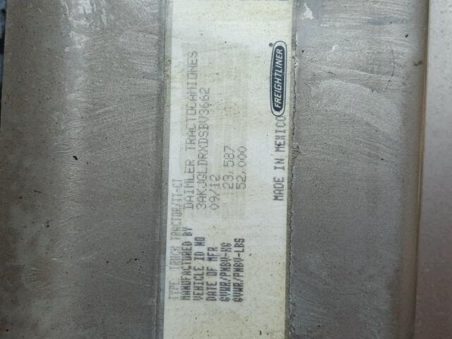 3AKJGLDRXDSBV3662 - 2013 FREIGHTLINER CASCADIA 1 SILVER photo 10