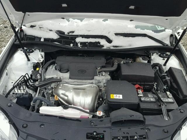 4T1BF1FK4HU709990 - 2017 TOYOTA CAMRY LE WHITE photo 7