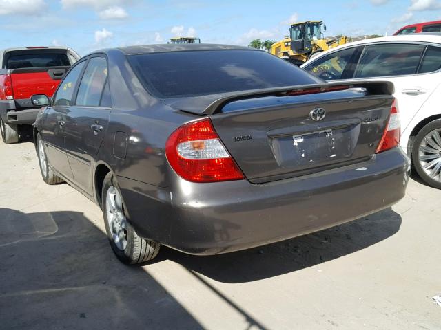 JTDBF30K420005215 - 2002 TOYOTA CAMRY LE 棕色 照片 3