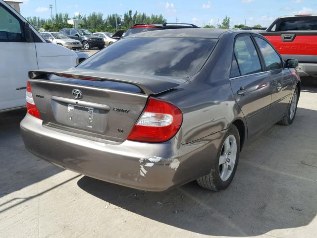JTDBF30K420005215 - 2002 TOYOTA CAMRY LE 棕色 照片 4