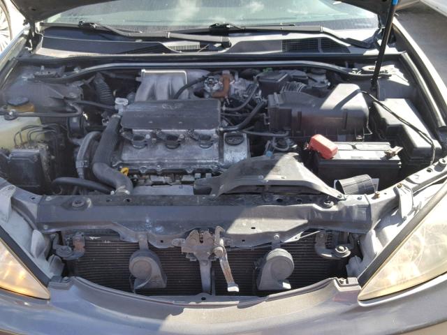 JTDBF30K420005215 - 2002 TOYOTA CAMRY LE 棕色 照片 7