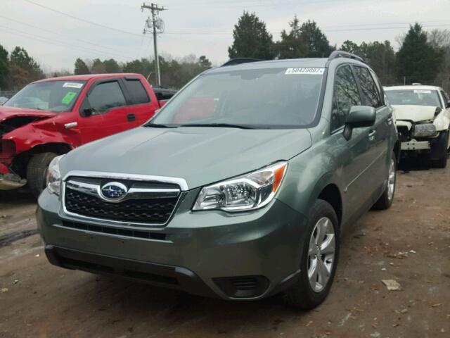 JF2SJAFC7FH829575 - 2015 SUBARU FORESTER 2 GREEN photo 2