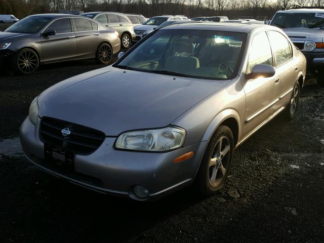 JN1CA31D9YT501334 - 2000 NISSAN MAXIMA BEIGE photo 2