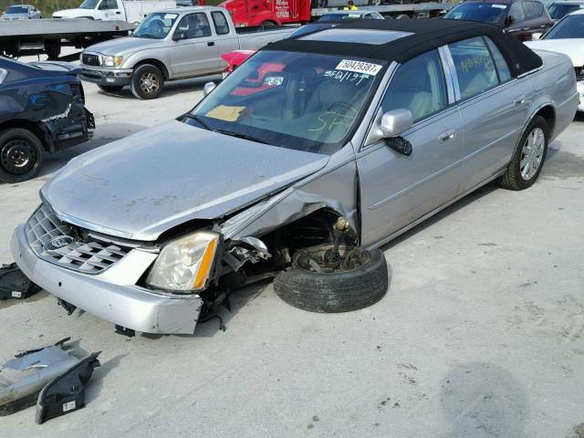 1G6KD57Y38U155297 - 2008 CADILLAC DTS SILVER photo 2