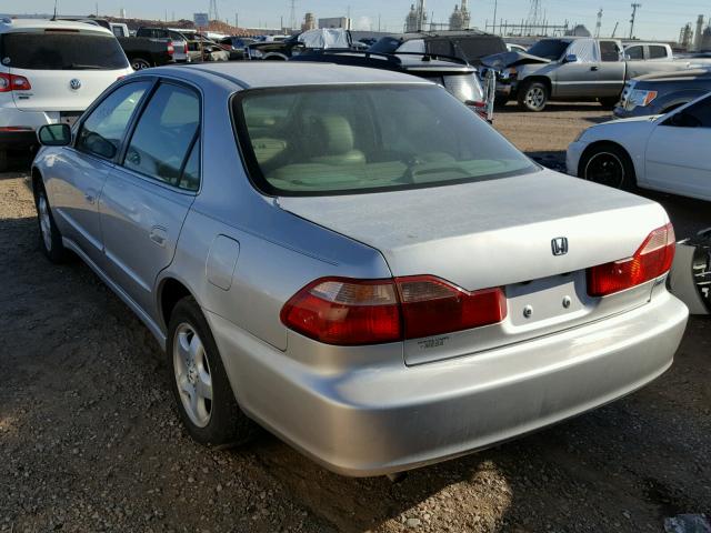 1HGCG1655WA032089 - 1998 HONDA ACCORD EX GOLD photo 3