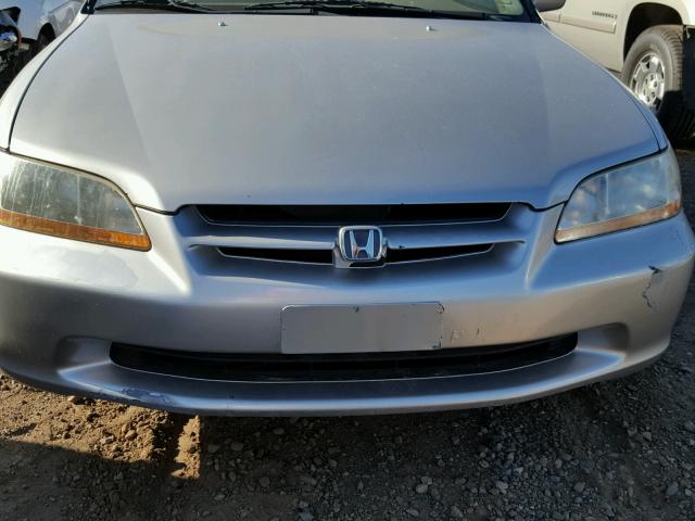 1HGCG1655WA032089 - 1998 HONDA ACCORD EX GOLD photo 9