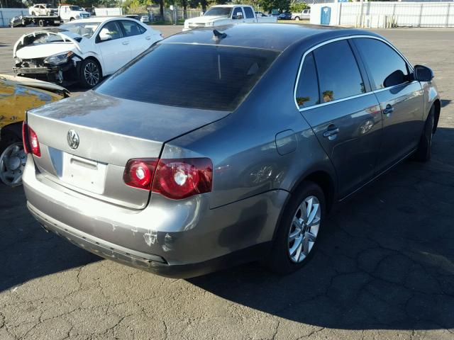 3VWRZ7AJ9AM049576 - 2010 VOLKSWAGEN JETTA SE GRAY photo 4