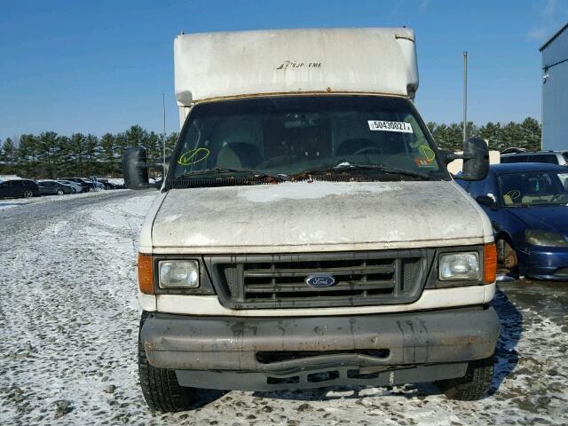 1FDSE35L97DA05713 - 2007 FORD ECONOLINE WHITE photo 9