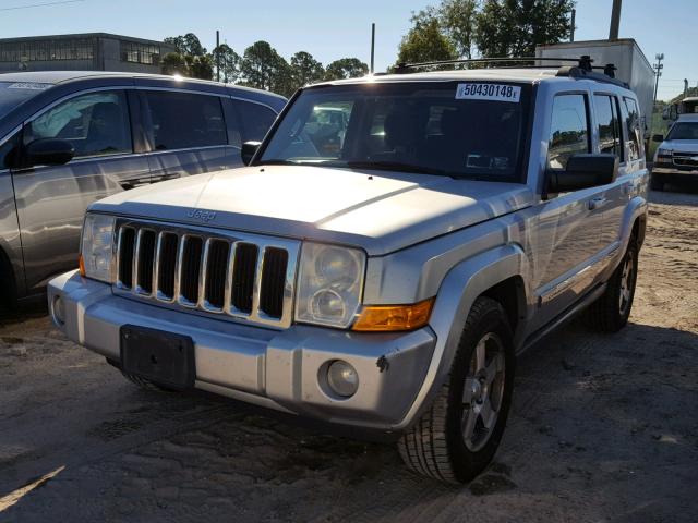 1J4RG4GK5AC130397 - 2010 JEEP COMMANDER SILVER photo 2
