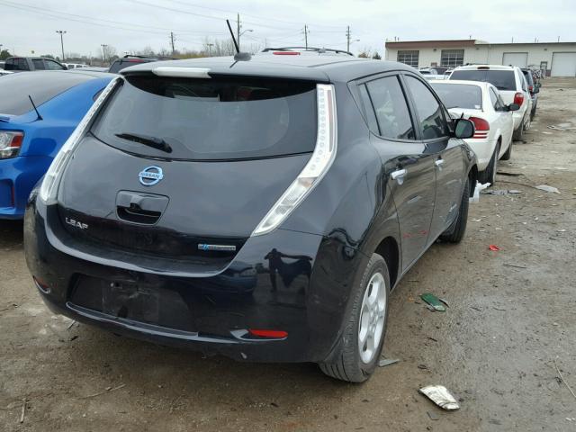 1N4AZ0CP2FC300025 - 2015 NISSAN LEAF S BLACK photo 4