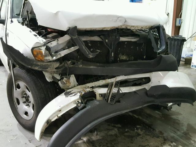 1FTRF12276NB25681 - 2006 FORD F150 WHITE photo 9