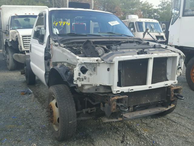 N0V1N50431577 - 2005 FORD F450 SUPER WHITE photo 1