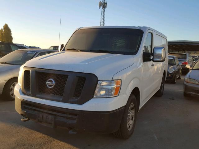 1N6AF0KY1FN802023 - 2015 NISSAN NV 2500 WHITE photo 2