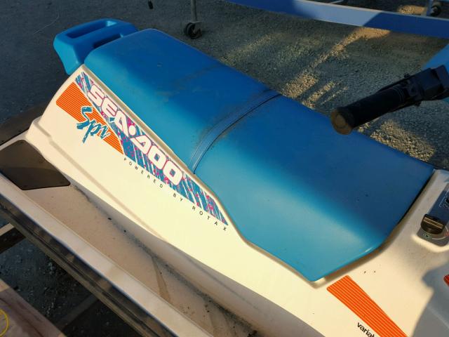 ZZN30156A393 - 1993 BOMBARDIER SEADOO WHITE photo 6