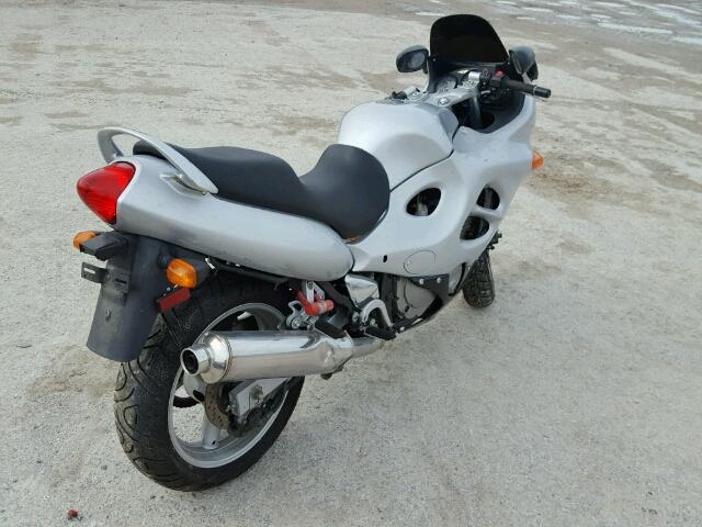 JS1GN79A012102161 - 2001 SUZUKI GSX600 F SILVER photo 4