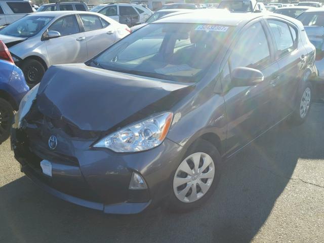 JTDKDTB3XD1528392 - 2013 TOYOTA PRIUS C GRAY photo 2