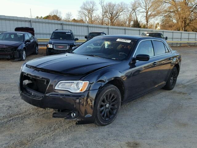 2C3CA4CG9BH573167 - 2011 CHRYSLER 300 BLACK photo 2