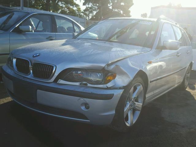 WBAAX13474PJ00708 - 2004 BMW 325 IT SUL SILVER photo 2