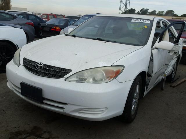 4T1BE30K12U078646 - 2002 TOYOTA CAMRY LE WHITE photo 2