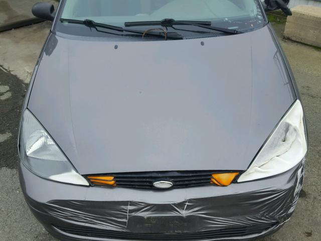 1FAFP34Z44W155675 - 2004 FORD FOCUS SE C GRAY photo 7