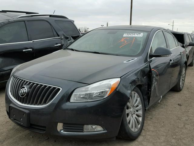 2G4GS5EVXD9157780 - 2013 BUICK REGAL PREM CHARCOAL photo 2