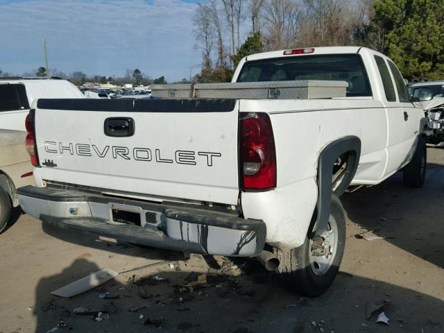 1GCHC29U86E131006 - 2006 CHEVROLET SILVERADO WHITE photo 4