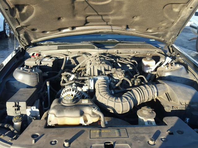 1ZVFT80N675244502 - 2007 FORD MUSTANG GRAY photo 7