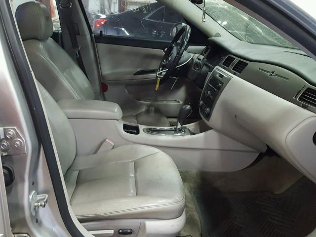 2G1WD58C769256489 - 2006 CHEVROLET IMPALA SUP 银色 照片 5