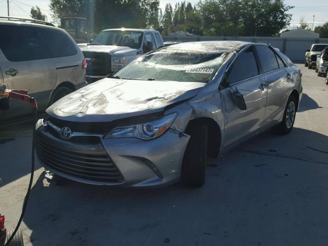 4T1BF1FK9HU398542 - 2017 TOYOTA CAMRY LE SILVER photo 2