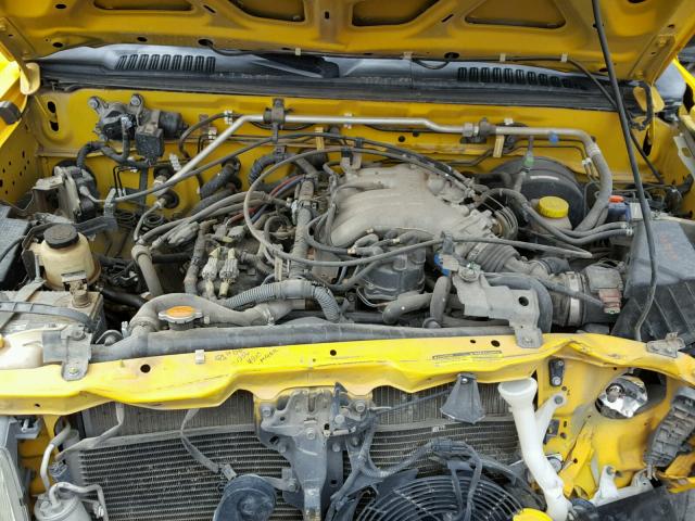 5N1ED28T71C523502 - 2001 NISSAN XTERRA XE YELLOW photo 7