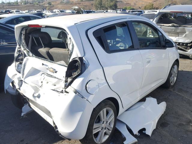 KL8CA6S98FC801560 - 2015 CHEVROLET SPARK LS WHITE photo 4