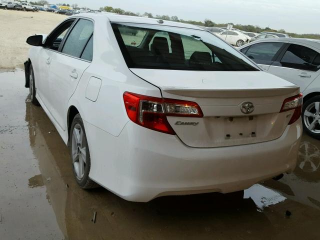 4T1BF1FK1CU105838 - 2012 TOYOTA CAMRY BASE WHITE photo 3