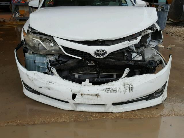 4T1BF1FK1CU105838 - 2012 TOYOTA CAMRY BASE WHITE photo 9