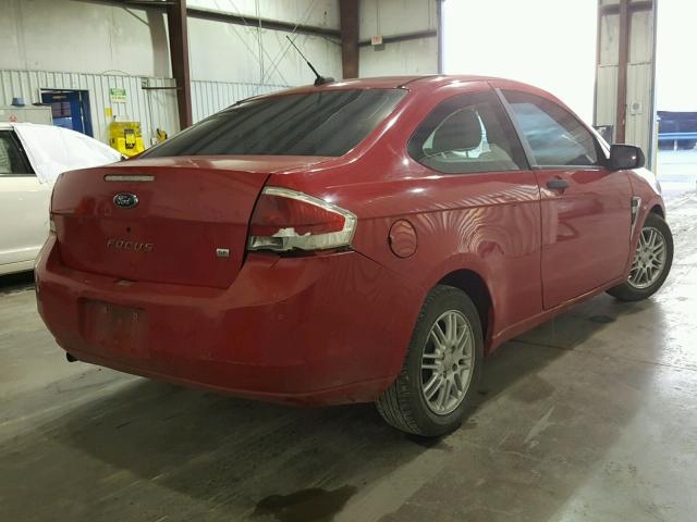 1FAHP33NX8W125500 - 2008 FORD FOCUS SE RED photo 4