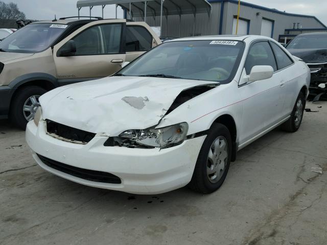 1HGCG3259YA031676 - 2000 HONDA ACCORD EX WHITE photo 2