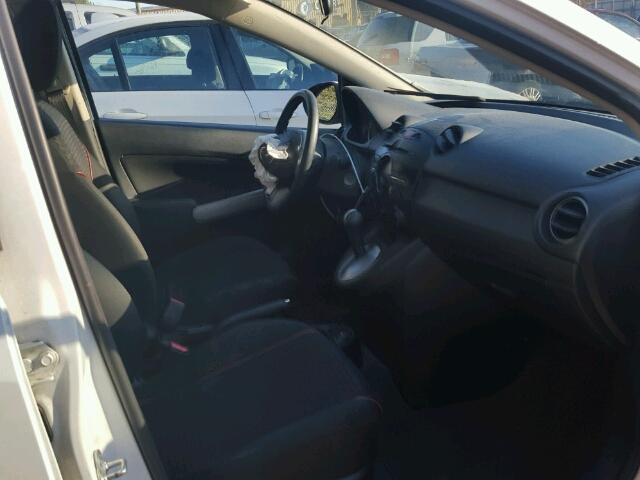 JM1DE1LZ0D0162283 - 2013 MAZDA MAZDA2 WHITE photo 5