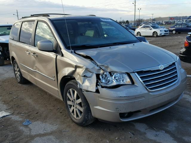 2A8HR54199R679237 - 2009 CHRYSLER TOWN & COU GOLD photo 1