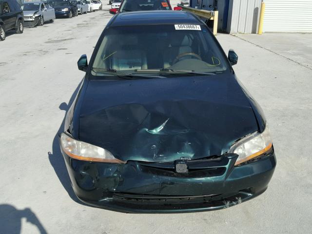 1HGCG1651YA098657 - 2000 HONDA ACCORD EX GREEN photo 9