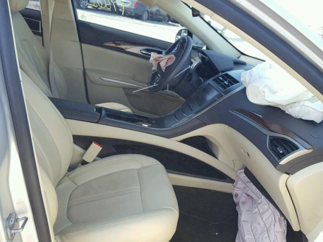 3LN6L2GK0FR603927 - 2015 LINCOLN MKZ Մոխրագույն լուսանկար 5