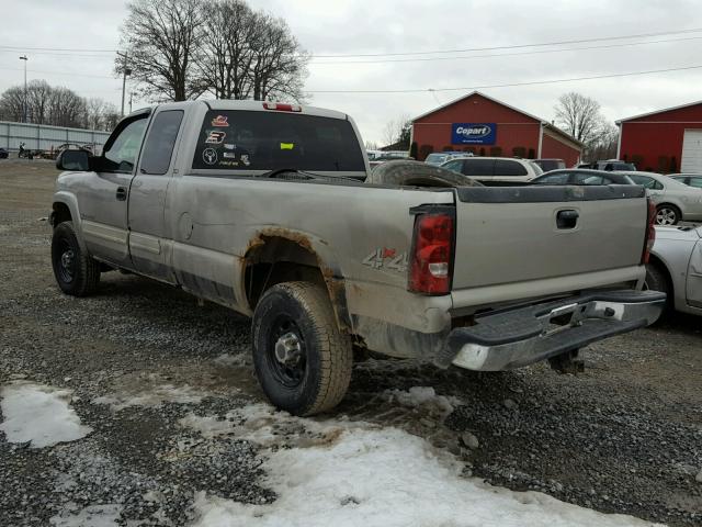 1GCHK29U74E241576 - 2004 CHEVROLET SILVERADO GOLD photo 3