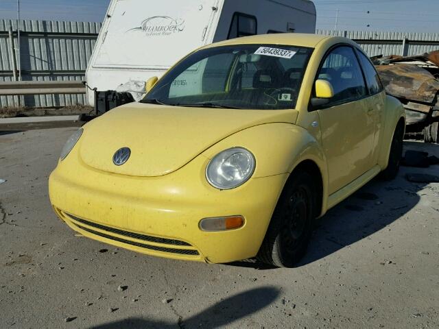 3VWBA21C6YM418191 - 2000 VOLKSWAGEN NEW BEETLE YELLOW photo 2