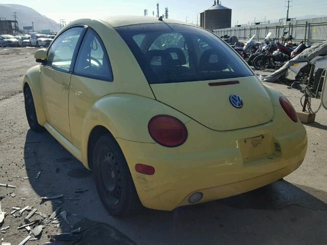 3VWBA21C6YM418191 - 2000 VOLKSWAGEN NEW BEETLE 黄色 照片 3