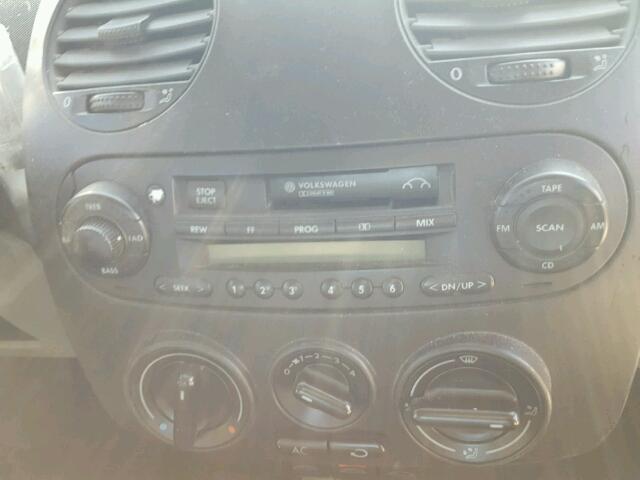 3VWBA21C6YM418191 - 2000 VOLKSWAGEN NEW BEETLE 黄色 照片 9