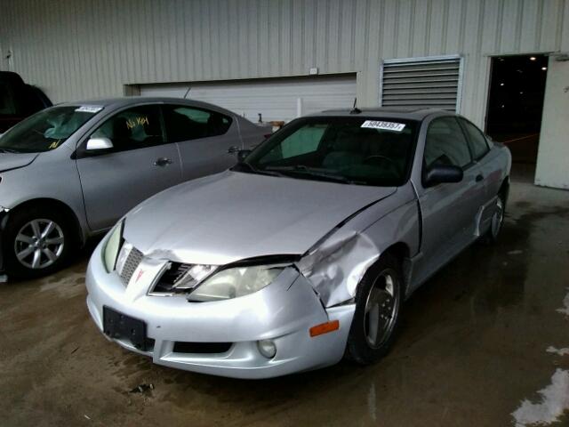 1G2JB12F547265570 - 2004 PONTIAC SUNFIRE SILVER photo 2