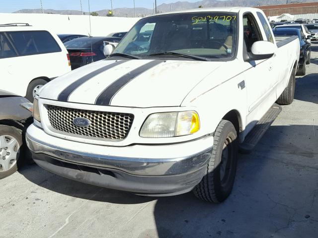 1FTRX17L1YNA03318 - 2000 FORD F150 WHITE photo 2