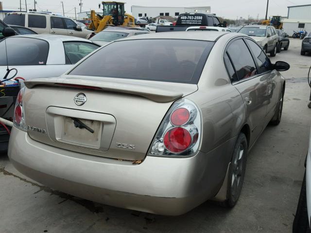 1N4AL11D05C154965 - 2005 NISSAN ALTIMA S GOLD photo 4