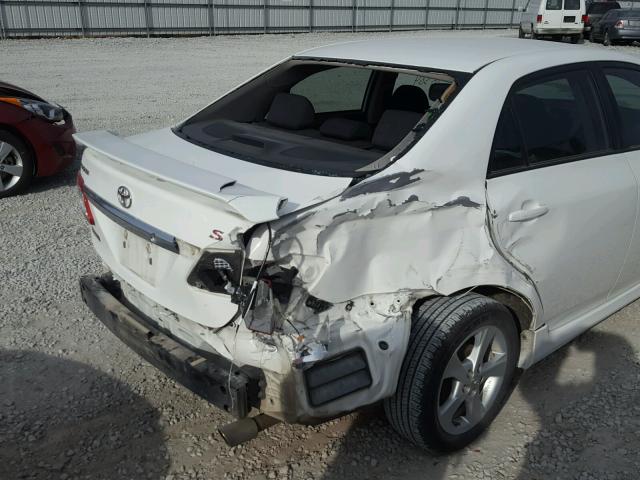 5YFBU4EE5DP133955 - 2013 TOYOTA COROLLA BA WHITE photo 9