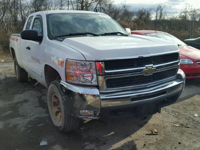 1GC5KXBG6AZ185686 - 2010 CHEVROLET SILVERADO WHITE photo 1