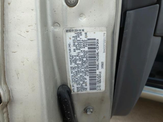 4T1BF28K1YU094785 - 2000 TOYOTA CAMRY LE 银色 照片 10