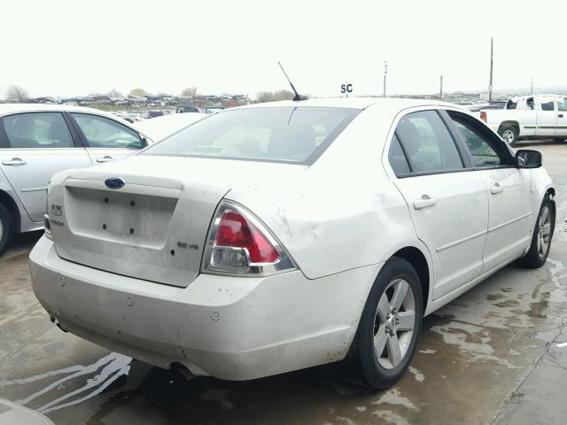 3FAHP07118R257439 - 2008 FORD FUSION SE WHITE photo 4